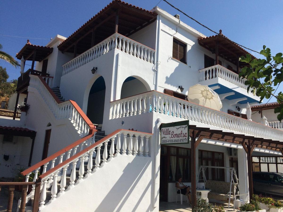 Villa Bonatsa Andros Home Batsíon Exteriér fotografie