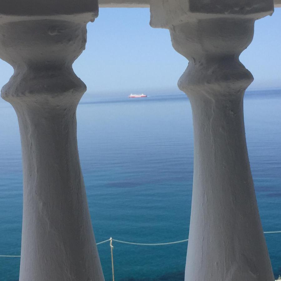 Villa Bonatsa Andros Home Batsíon Exteriér fotografie