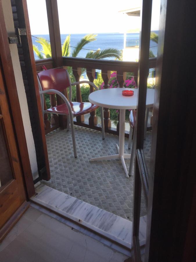 Villa Bonatsa Andros Home Batsíon Exteriér fotografie