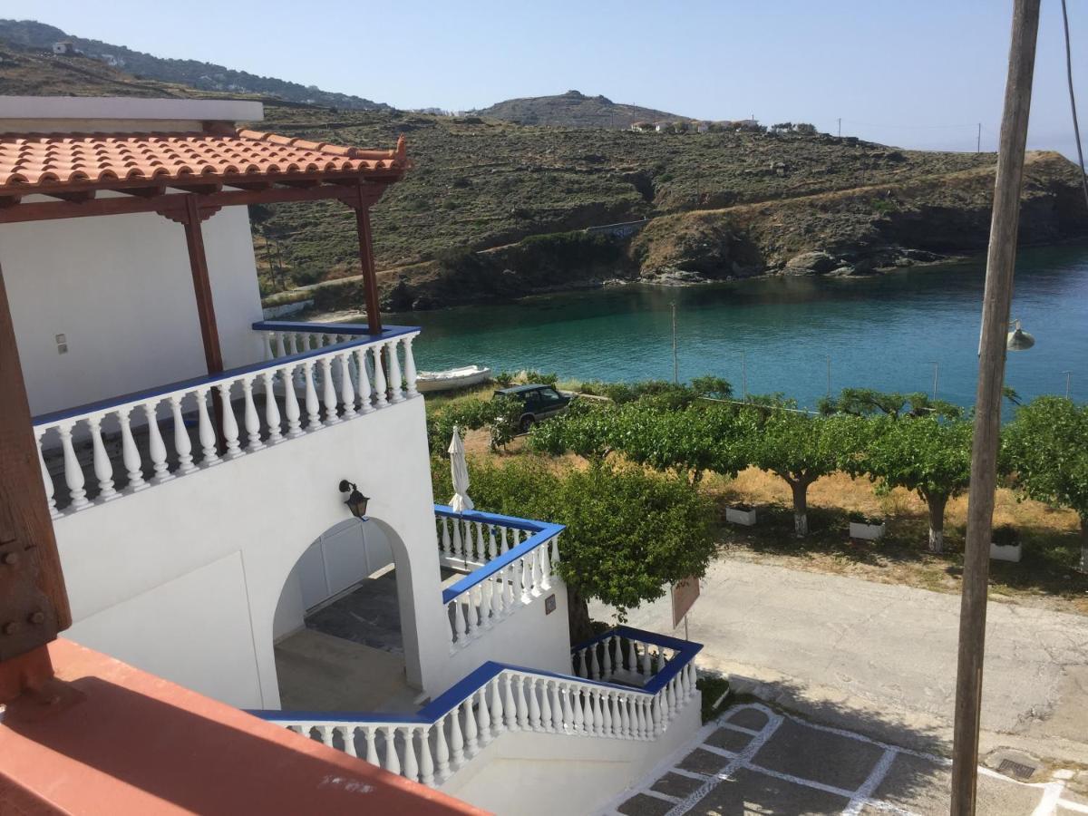 Villa Bonatsa Andros Home Batsíon Exteriér fotografie