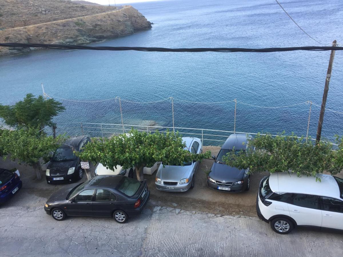 Villa Bonatsa Andros Home Batsíon Exteriér fotografie