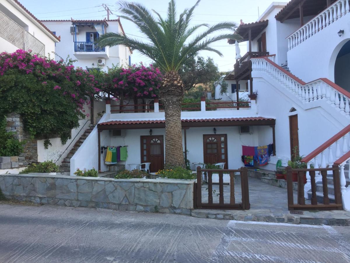 Villa Bonatsa Andros Home Batsíon Exteriér fotografie