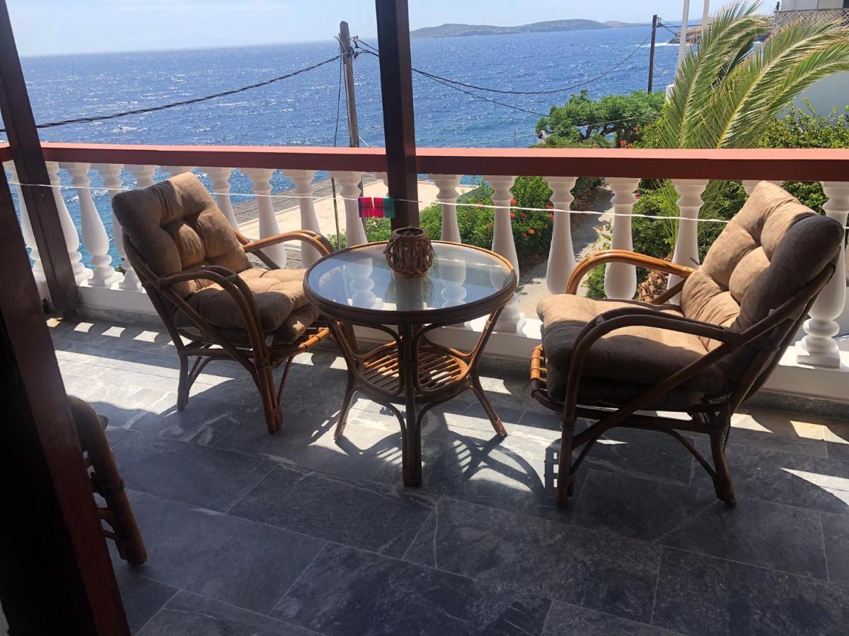 Villa Bonatsa Andros Home Batsíon Exteriér fotografie