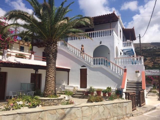 Villa Bonatsa Andros Home Batsíon Exteriér fotografie